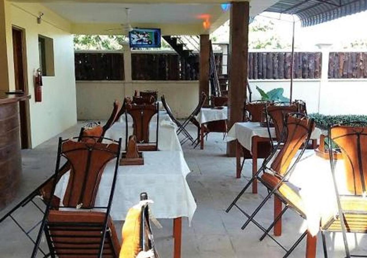 Kays Lodge Дар ес Саалам Екстериор снимка
