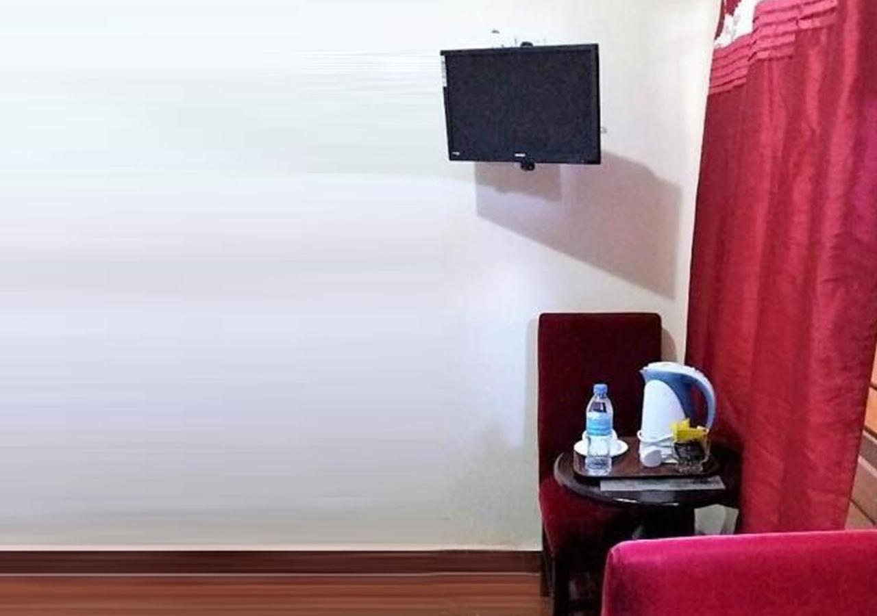 Kays Lodge Дар ес Саалам Екстериор снимка